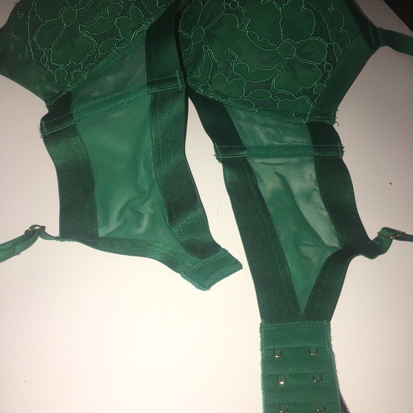 EMERALD GREEN VICTORIAS SECRET SEXY BRA GIGI HADAD - Picture 9 of 12